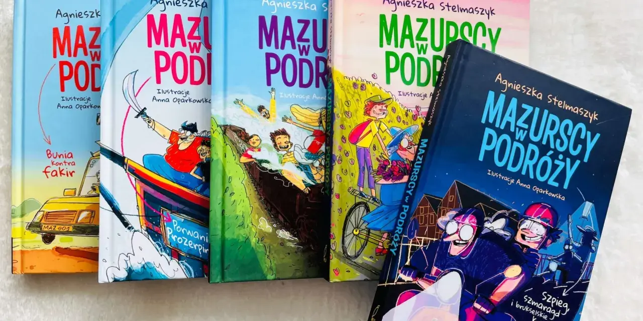 Książki "Mazurscy w podróży" z ilustracjami Anny Oparkowskiej. Wesołe przygody na okładkach zachęcają do lektury.