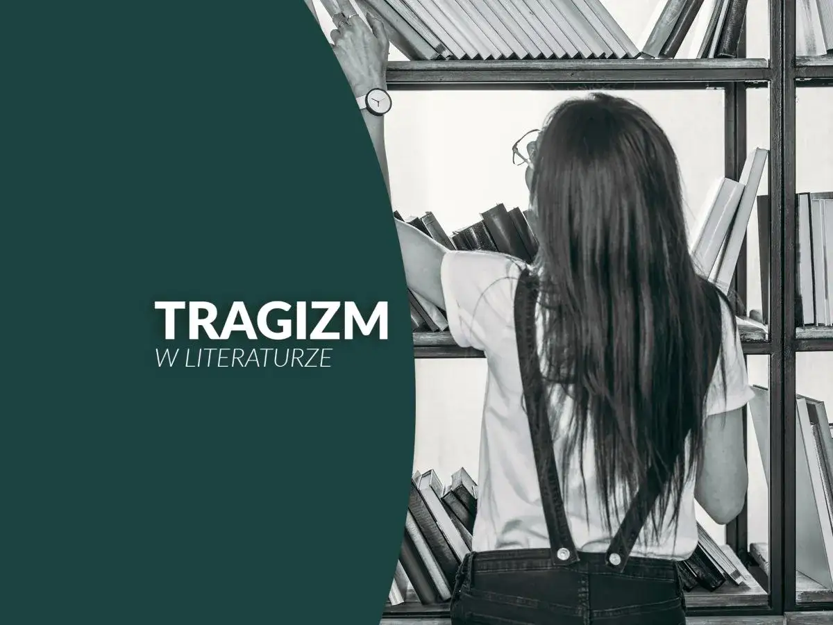 Dziewczyna szuka książek o tragizmie w literaturze. Wskazuje na półkę pełną tomów, szukając odpowiedzi na pytanie: tragizm co to.